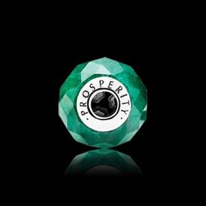 Pandora Essence “Prosperity “ charm